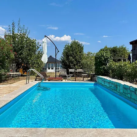 Awesome In With Private Swimming Pool, Be Inside Or Outside Semesterbostad