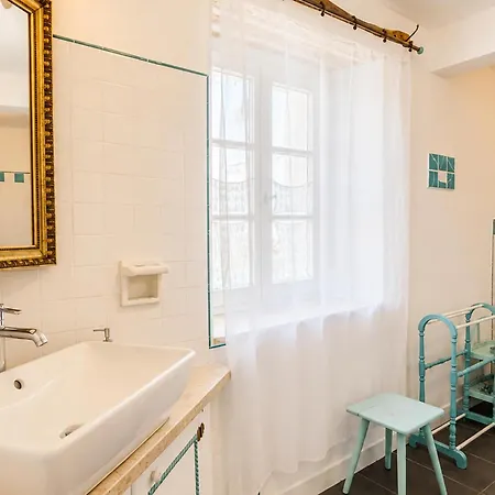 Awesome In With Private Swimming Pool, Be Inside Or Outside
