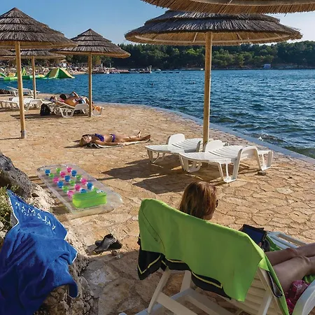 Awesome In With Private Swimming Pool, Be Inside Or Outside Semesterbostad Vižinada